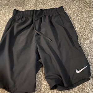 Mens medium Nike shorts